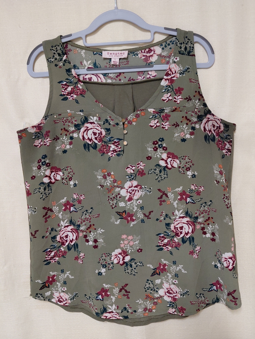 *Tempted-Los Angeles Olive Floral Sleeveless V-Neck Tank w/ Pink Roses